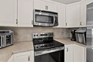 589 Clairmont Ln, South Daytona, FL 32119 - Photo 9