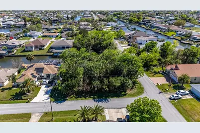 2 Coconut Court, Palm Coast, FL 32137 - Photo 7