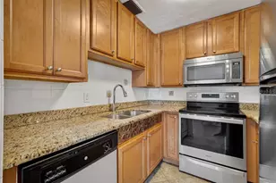 102 S Peninsula Dr, Daytona Beach, FL 32118 - Photo 9