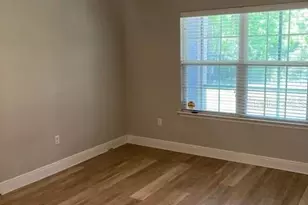 7 Roxanne Pl, Palm Coast, FL 32164 - Photo 9