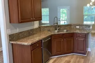 7 Roxanne Pl, Palm Coast, FL 32164 - Photo 5