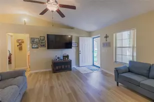 46 Renshaw Dr, Palm Coast, FL 32164 - Photo 3