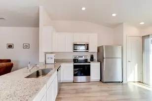 33 Pine Croft Ln, Palm Coast, FL 32164 - Photo 7