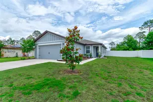 33 Pine Croft Ln, Palm Coast, FL 32164 - Photo 1