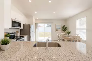 33 Pine Croft Ln, Palm Coast, FL 32164 - Photo 9