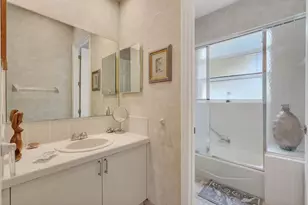 11 Laguna Ct, Palm Coast, FL 32137 - Photo 25