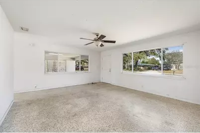 875 Valencia Road, South Daytona, FL 32119 - Photo 9