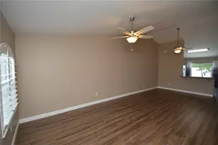 8 Pine Hill Ln, Palm Coast, FL 32164 - Photo 5