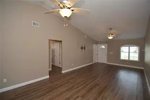 8 Pine Hill Ln, Palm Coast, FL 32164 - Photo 3