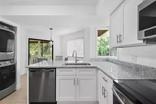 8 Oakmont Ct, Palm Coast, FL 32137 - Photo 13