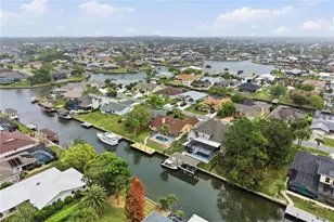 15 Cedarfield Ct, Palm Coast, FL 32137 - Photo 3