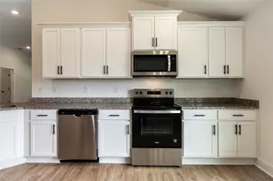 33 Farnell Ln, Palm Coast, FL 32137 - Photo 3
