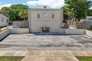 437 N Oleander Ave, Daytona Beach, FL 32118 - Photo 25