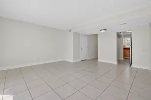 437 N Oleander Ave, Daytona Beach, FL 32118 - Photo 5