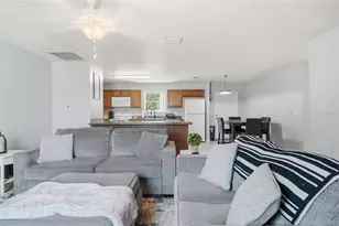 27 Royal Oak Dr, Palm Coast, FL 32164 - Photo 5