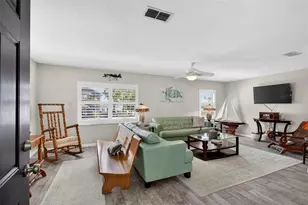 105 Central Ave, Crescent City, FL 32112 - Photo 13