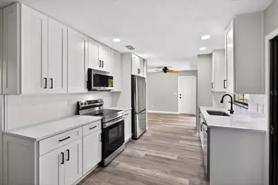 8 Blare Drive, Palm Coast, FL 32137 - Photo 11