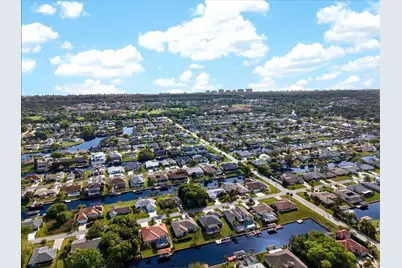 24 Clarendon Court N, Palm Coast, FL 32137 - Photo 9