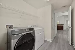 201 NE Greenbrier Ave, Port Saint Lucie, FL 34983 - Photo 25