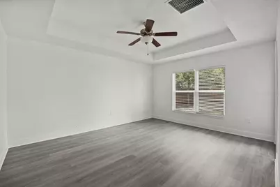 201 NE Greenbrier Avenue, Port Saint Lucie, FL 34983 - Photo 11