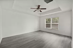 201 NE Greenbrier Ave, Port Saint Lucie, FL 34983 - Photo 11