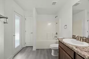 201 NE Greenbrier Ave, Port Saint Lucie, FL 34983 - Photo 21