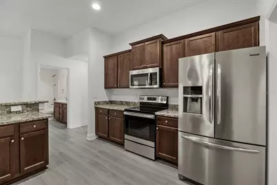 201 NE Greenbrier Avenue, Port Saint Lucie, FL 34983 - Photo 7