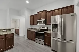 201 NE Greenbrier Ave, Port Saint Lucie, FL 34983 - Photo 7