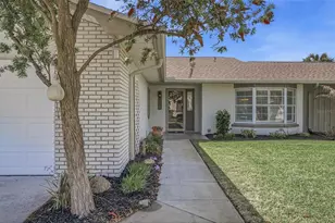 10 Cherry Ct, Palm Coast, FL 32137 - Photo 3