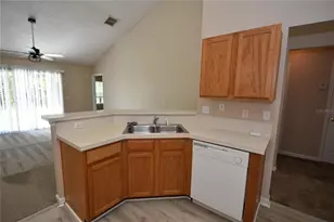 35 Regent Ln, Palm Coast, FL 32164 - Photo 9