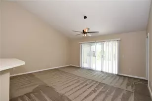 35 Regent Ln, Palm Coast, FL 32164 - Photo 11