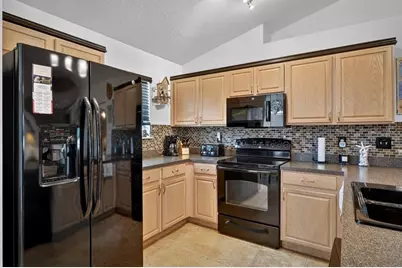 89 Robinson Drive, Palm Coast, FL 32164 - Photo 13