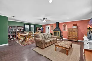 116 Round Lake Cir, Palatka, FL 32177 - Photo 11