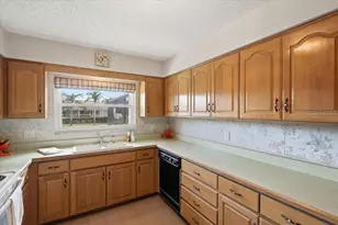 23 Christopher Ct, Palm Coast, FL 32137 - Photo 3