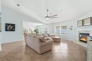 14 Roxanne Ln, Palm Coast, FL 32164 - Photo 13