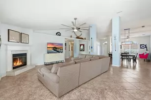 14 Roxanne Ln, Palm Coast, FL 32164 - Photo 9