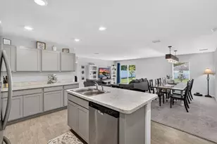 24 Pierce Ln, Palm Coast, FL 32164 - Photo 9