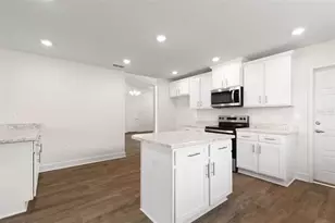 19 Regina Ln, Palm Coast, FL 32164 - Photo 11