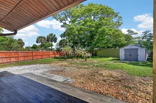 109 Shangri La Cir, Edgewater, FL 32132 - Photo 21