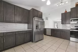 9 Firethorn Ln, Palm Coast, FL 32137 - Photo 3