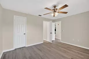 7800 Point Meadows Dr, Jacksonville, FL 32256 - Photo 33