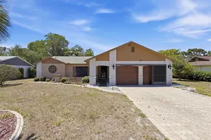8081 Pagoda Dr, Spring Hill, FL 34606 - Photo 5