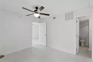 8921 Blind Pass Rd, Saint Pete Beach, FL 33706 - Photo 9