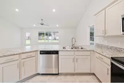 9 Lamar Lane, Palm Coast, FL 32137 - Photo 3