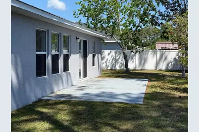 121 Lindsay Drive, Palm Coast, FL 32137 - Photo 9