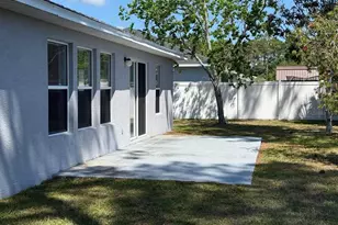 121 Lindsay Dr, Palm Coast, FL 32137 - Photo 9