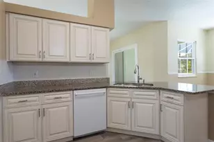 11 Edgewater Dr, Palm Coast, FL 32164 - Photo 9