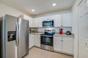 136 Point Pleasant Dr, Palm Coast, FL 32164 - Photo 9