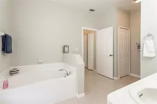 4 White Hurst Ln, Palm Coast, FL 32164 - Photo 15