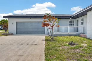 1027 Belaire Dr, Daytona Beach, FL 32118 - Photo 5